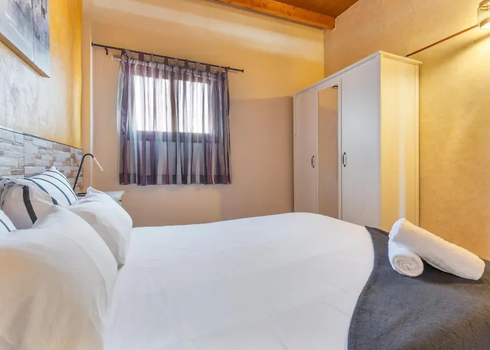 Chabela's Penthouse דירה